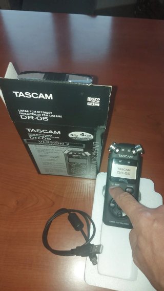 Registratore vocale Tascam DR-05 V2