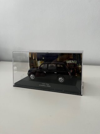 Miniatura Taxi LTC TX4 (Londres, 2009) 1/43