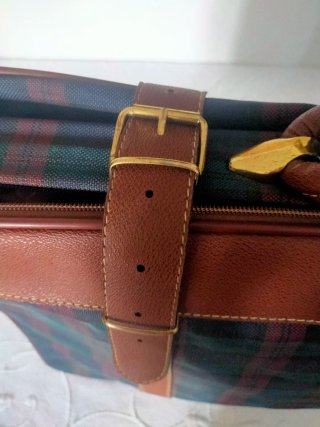 Maleta vintage cuadros Scorpio's