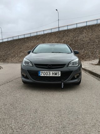 Opel Astra 2012