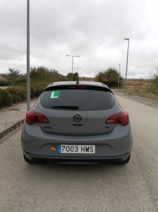 Opel Astra 2012