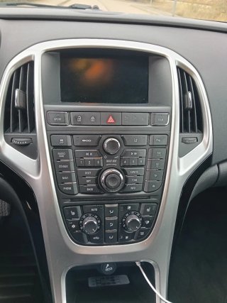 Opel Astra 2012