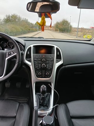 Opel Astra 2012
