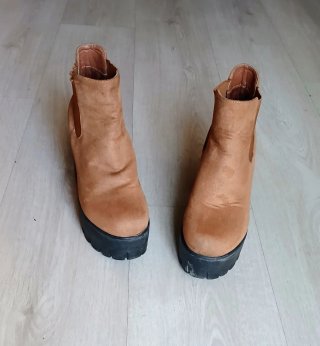 Botines de plataforma marrones