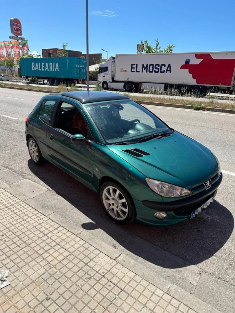 Vendo Peugeot 206 - foto 1