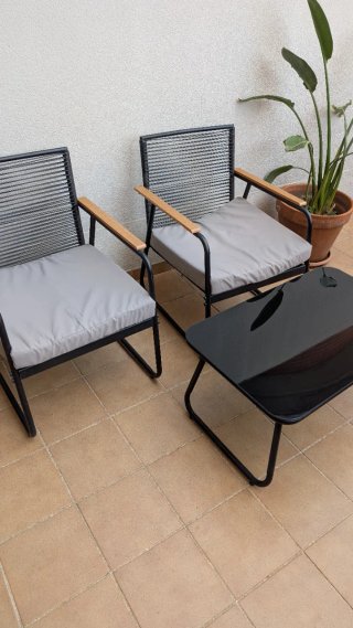 Conjunto de jardín: 2 sillones, sofá y mesa