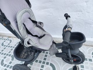 Triciclo infantil gris