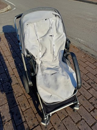 Bugaboo Fox 2 Silla + Capazo Gris