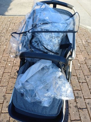 Bugaboo Fox 2 Silla + Capazo Gris