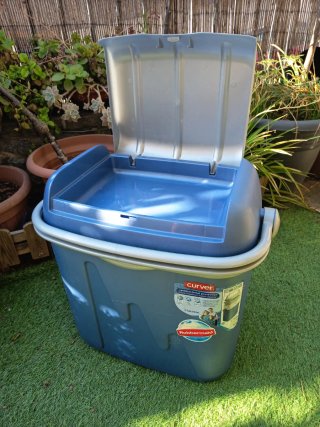 Nevera Curver Rubbermaid Azul