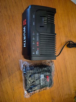 Radial a batería Würth AWS 125 P Sin usar. Nueva