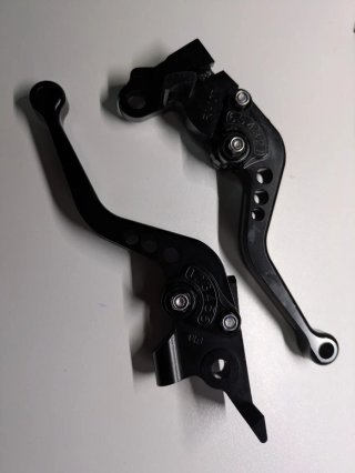 Manetas Ajustables Benelli Leoncino 500 Negras