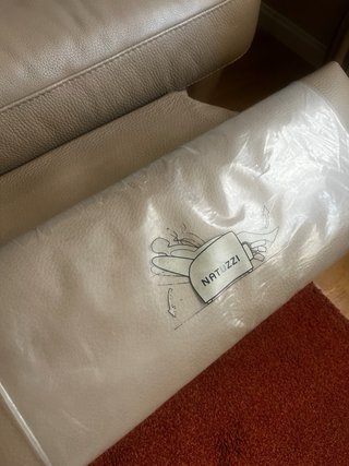 Sofá Natuzzi 3 plazas beige piel