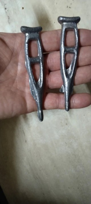 Muletas para san lazaro.  Artesanales ,
