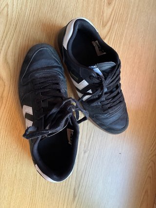 Zapatillas Hummel Negras y Blancas Zapatillas