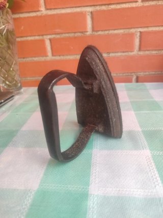 Plancha antigua de hierro  decoración