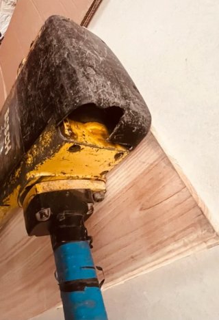 Martillo demoledor Bosch GSH 27 + cincel