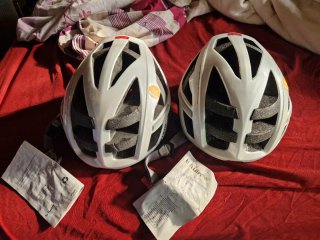 Cascos de bici infantiles blancos