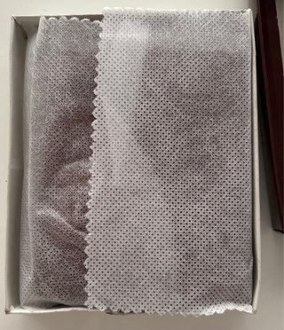 Cartera de piel marrón con monedero y billetero