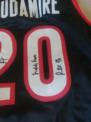 Camiseta Damon Stoudamire Firmada #20