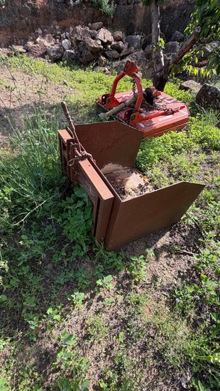 Tractor pasquali con todos los aperos