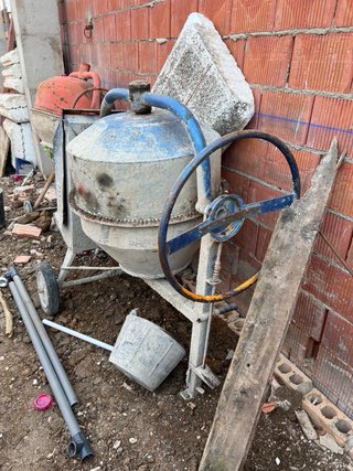 Hormigonera 180L