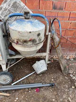 Hormigonera 180L