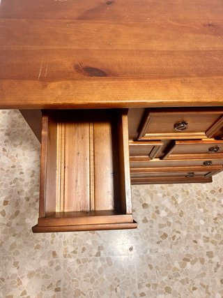 Cómoda de madera maciza