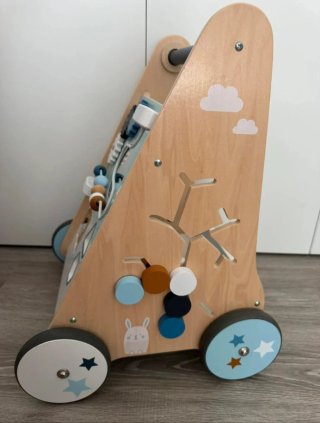 Caminador de madera para bebés