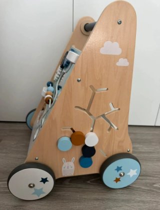 Caminador de madera para bebés