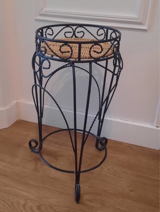 Portavasi vintage in metallo e legno
