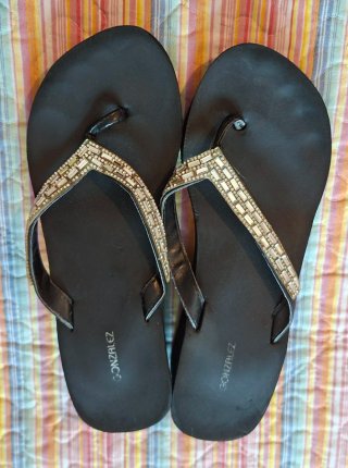 Chanclas GONZALEZ mujer negras y plateadas