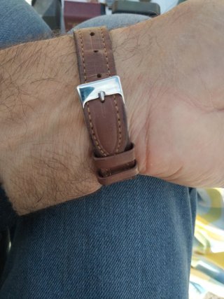 Reloj LIP de pulsera dorado
