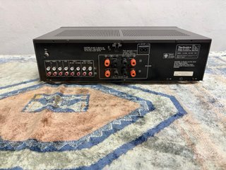 AMPLIFICADOR TECHNICS SU VZ 320
