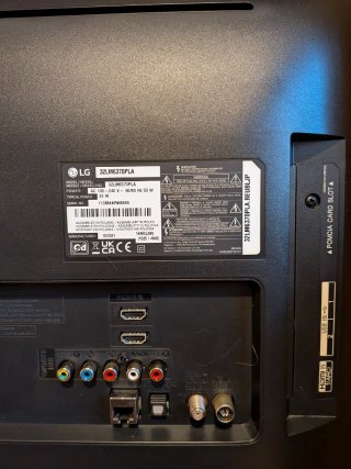 URGE || LG Smart TV 32 con precintos