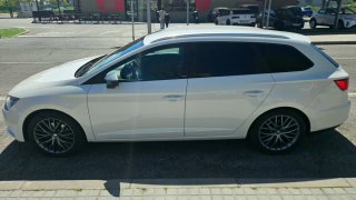 SEAT Leon 2016 distintivo C