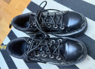 Botas Dr. Martens negras plataforma