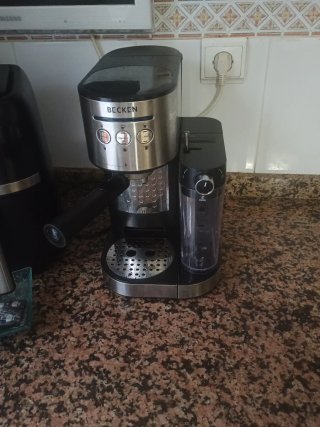 Cafetera Automática BECKEN