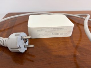 Monitor Apple Cinema HD Display