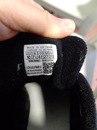 Zapatillas Reebok Negras y Blancas