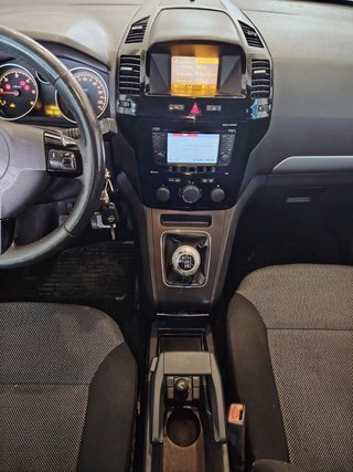 Opel Zafira 2012