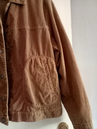 Chaqueta vintage pana marrón chico. Zara