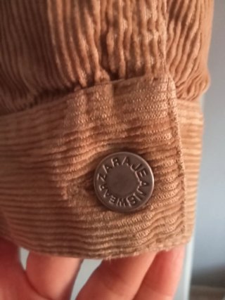 Chaqueta vintage pana marrón chico. Zara