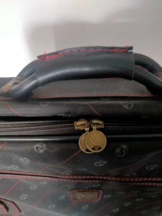 Maleta de viaje vintage negra