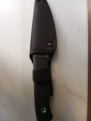 Cuchillo Outdoor Hx Negro con Funda
