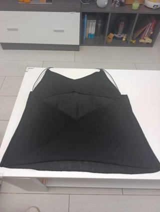 Camiseta negra de tirantes Espalda al descubierto
