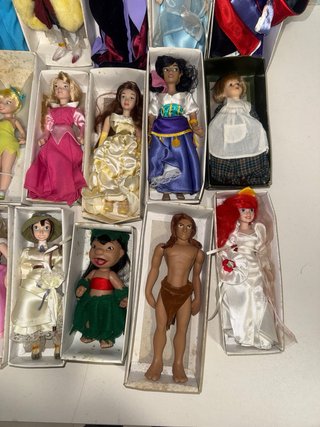 Colección 29 Muñecas Porcelana Disney Antiguas