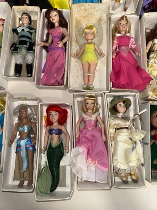 Colección 29 Muñecas Porcelana Disney Antiguas