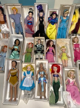 Colección 29 Muñecas Porcelana Disney Antiguas