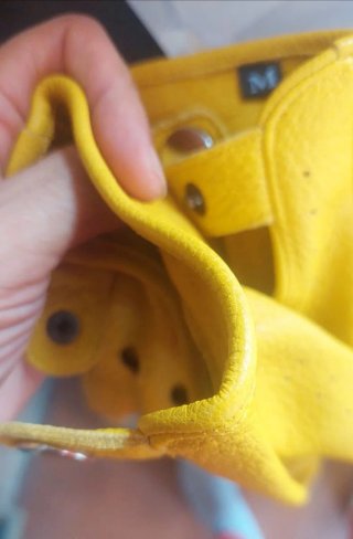 Guanti in pelle gialli capretto Tg M